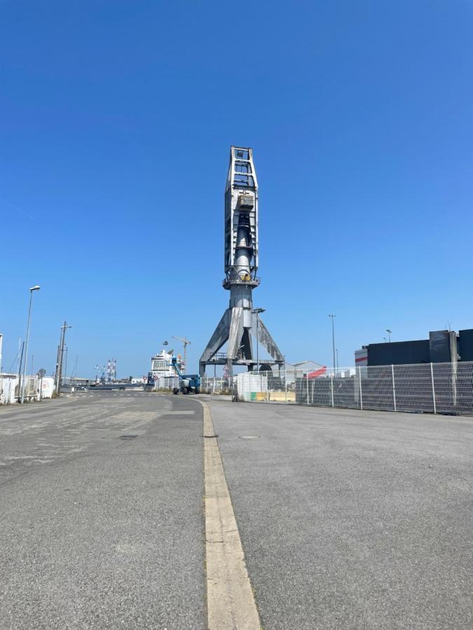 Studio Cosy Avec Terrasse, Proche Chantiers Et Airbus Saint-Nazaire  Exterior photo