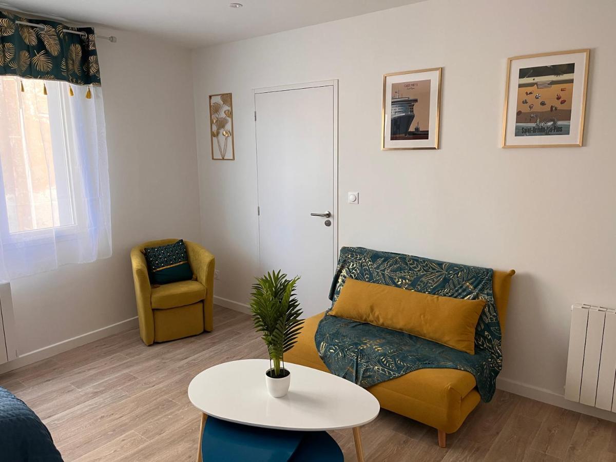 Studio Cosy Avec Terrasse, Proche Chantiers Et Airbus Saint-Nazaire  Exterior photo