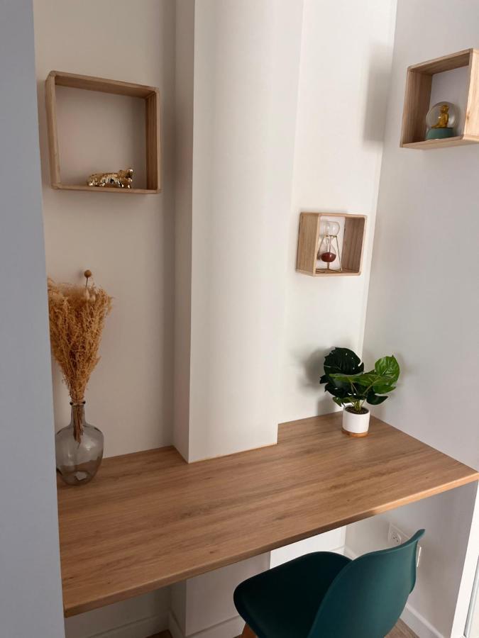 Studio Cosy Avec Terrasse, Proche Chantiers Et Airbus Saint-Nazaire  Exterior photo